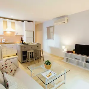 One & Lux- Lagar Appartamento